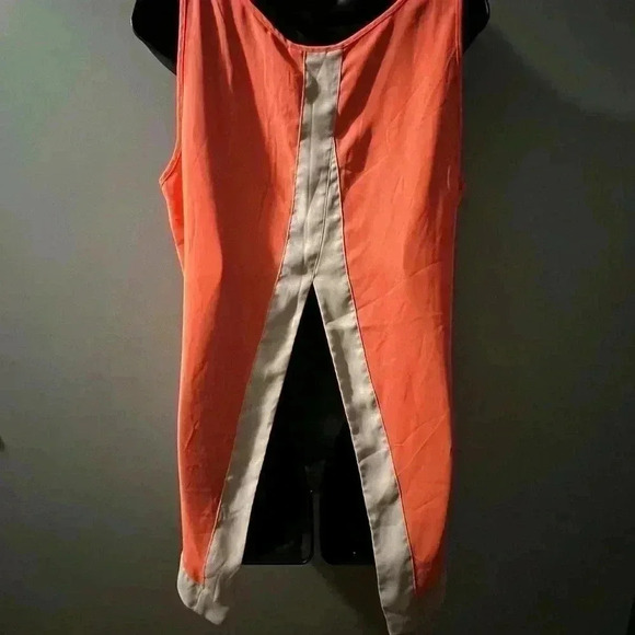 Sheer & Sexy Express Women's Sz XL Peekaboo Open Back Sleeveless Blouse - Picture 4 of 5